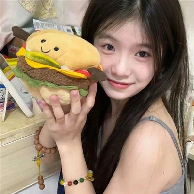 我和他都是新郎。